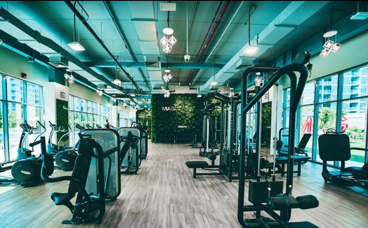 Elite Lux Holiday Homes - Cozy & Stylish 1 Bedroom With Huge Pools & World Class Gym ドバイ エクステリア 写真