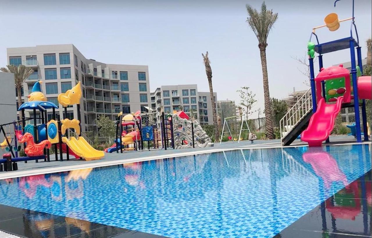 Elite Lux Holiday Homes - Cozy & Stylish 1 Bedroom With Huge Pools & World Class Gym ドバイ エクステリア 写真