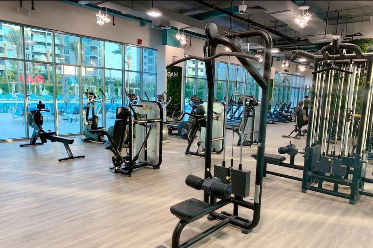 Elite Lux Holiday Homes - Cozy & Stylish 1 Bedroom With Huge Pools & World Class Gym ドバイ エクステリア 写真
