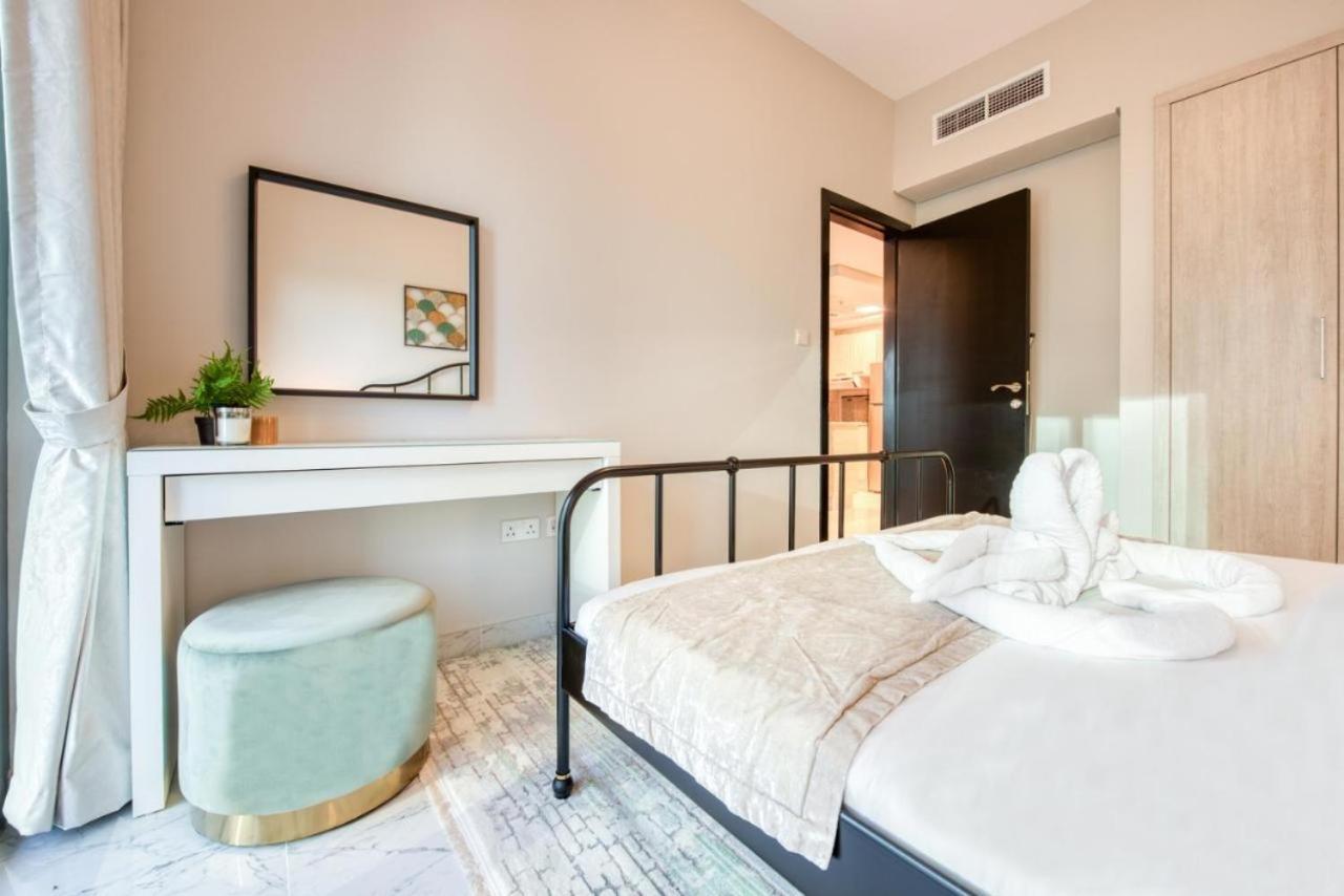 Elite Lux Holiday Homes - Cozy & Stylish 1 Bedroom With Huge Pools & World Class Gym ドバイ エクステリア 写真