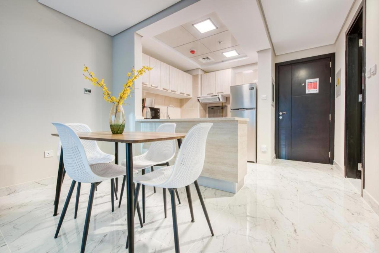 Elite Lux Holiday Homes - Cozy & Stylish 1 Bedroom With Huge Pools & World Class Gym ドバイ エクステリア 写真