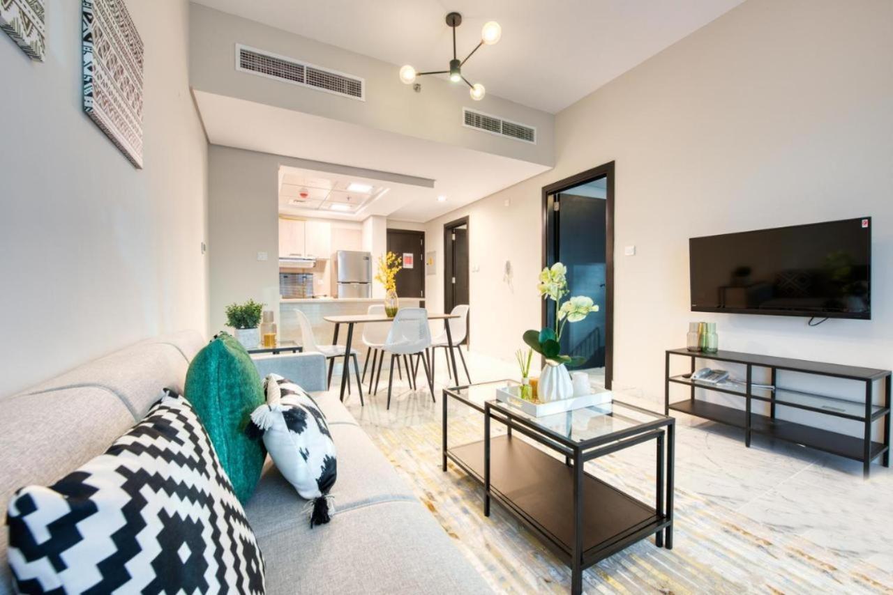 Elite Lux Holiday Homes - Cozy & Stylish 1 Bedroom With Huge Pools & World Class Gym ドバイ エクステリア 写真