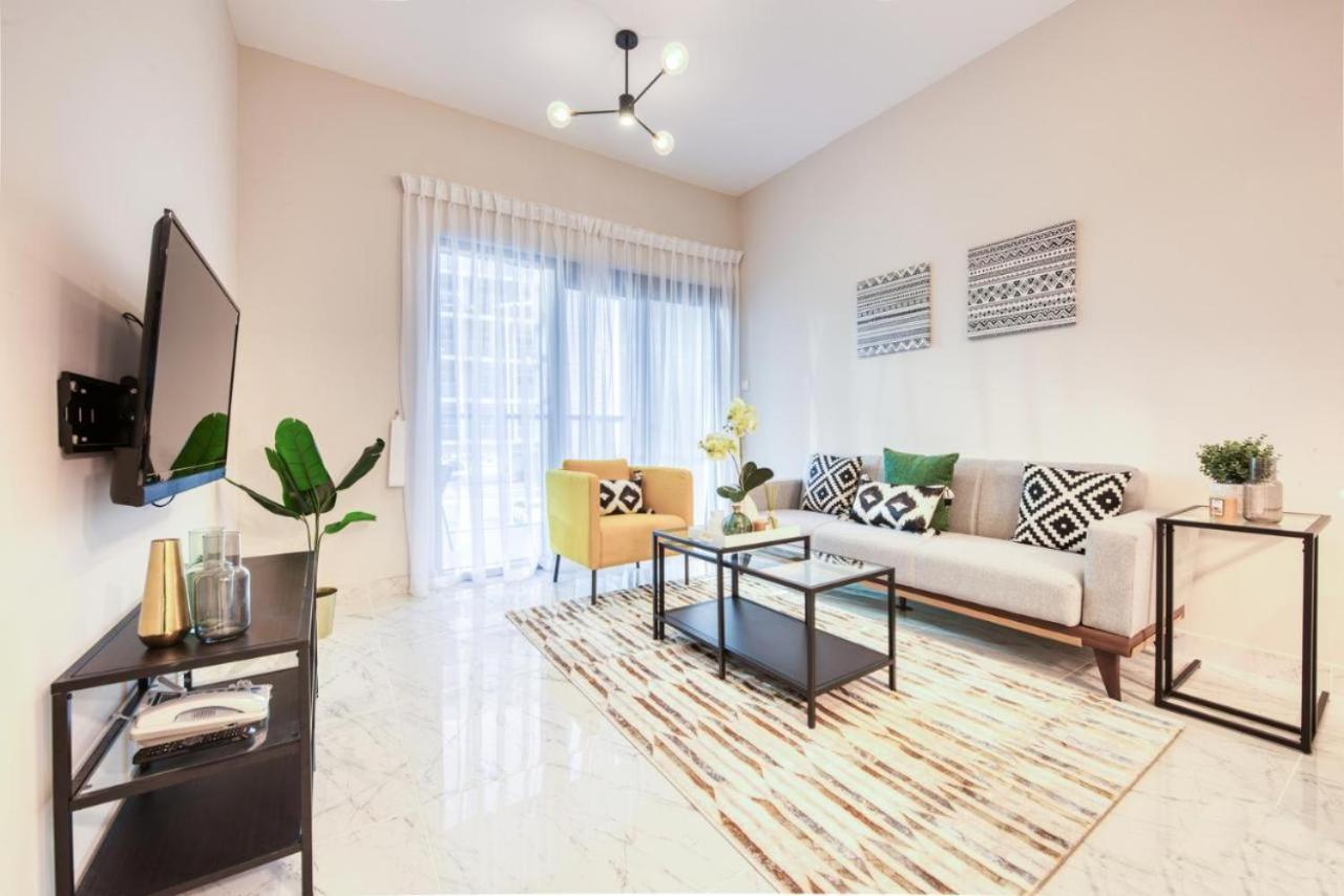 Elite Lux Holiday Homes - Cozy & Stylish 1 Bedroom With Huge Pools & World Class Gym ドバイ エクステリア 写真